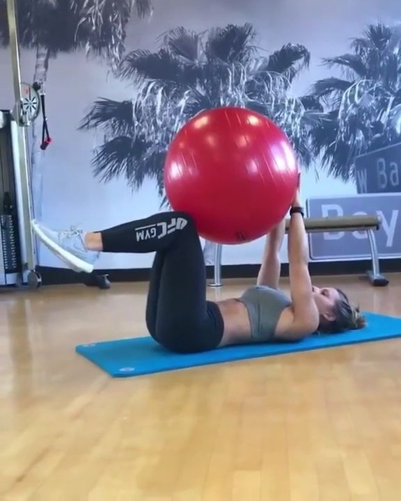 Ab Exercise with Stability Ball #healthandfitness