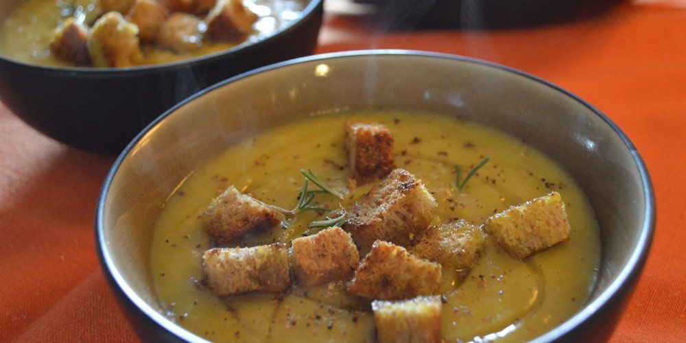 Βελουτέ Σούπα με Πράσο Vegetarian Life, Vegan Soups, Deli, Thai Red Curry, Food And Drink, Sweets, Health, Ethnic Recipes, Bread