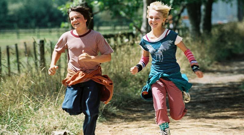 89 Incredibly Wonderful Movies You Need To Watch With Your Kids Bridge To Terabithia Child Actors Disney Movies