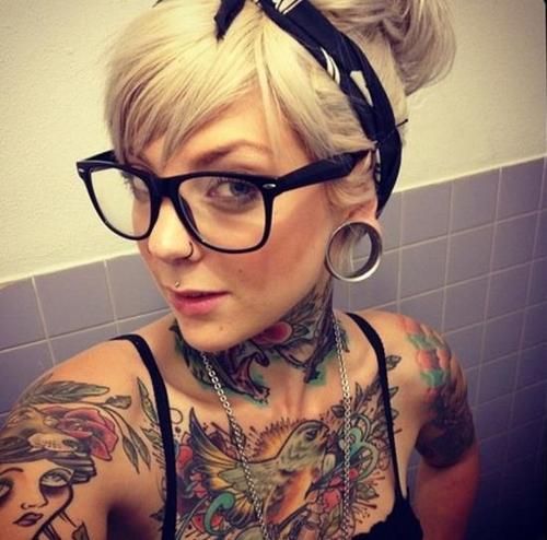 Glasses piercing retro ts