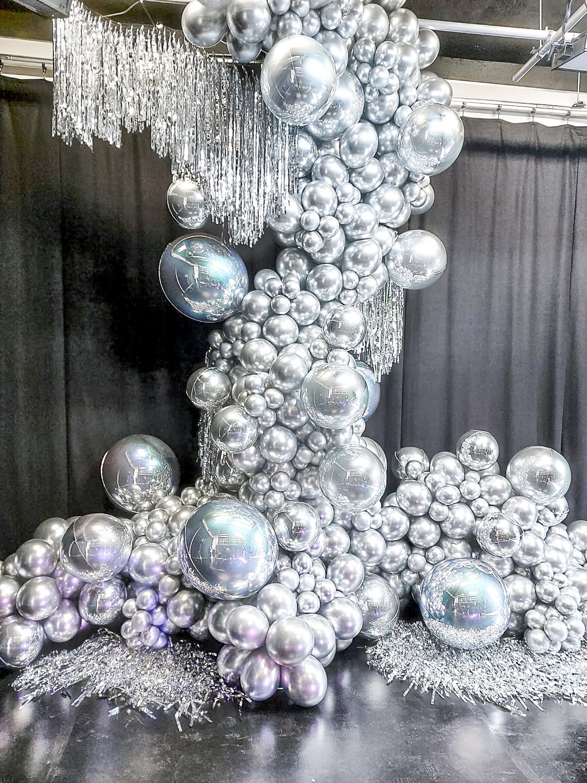 The Best Of The Best... Explore Bubblegum Balloons! Christmas Balls Decorations, Valentine Decorations, Bubblegum Balloons, Balloon Installation, 50 Birthday, Ornament Wreath, Bubble Gum, How To Find Out, Fabulous