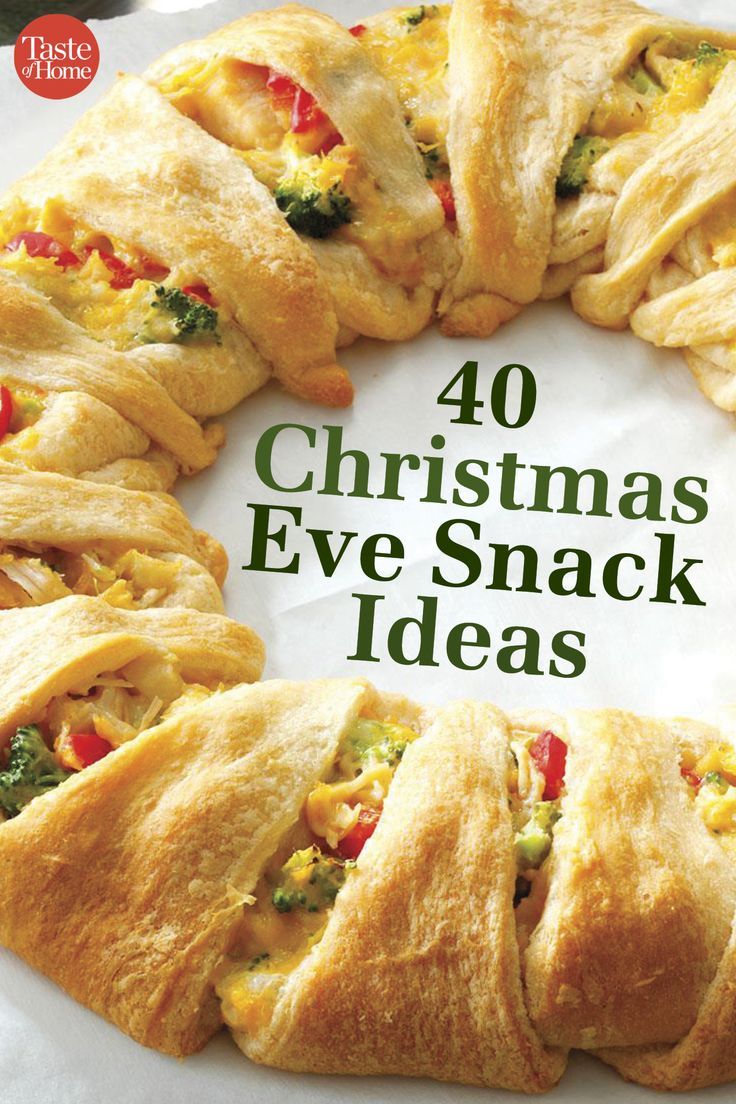 These easy snacks are perfect for Christmas Eve celebrations. From festive dips to holiday-inspired deviled eggs, there's something for everyone. Christmas Eve Appetizers, Christmas Eve Dinner, Christmas Parties, Christmas Treats, Christmas Meal Ideas, Holiday Foods, Christmas Eve Finger Food Ideas, Chirstmas Decor, Christmas Apps