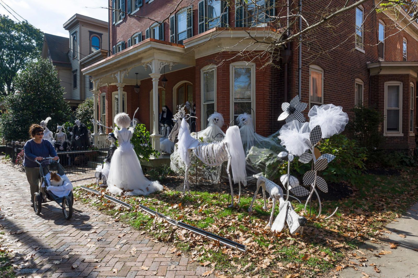 Top 15+ Spooky Outdoor Halloween Decorating Ideas DIY Creative - Halloween Yard Decorations Ideas Top 15+ Spooky Outdoor Halloween Decorating Ideas DIY Creative - Halloween Yard Decorations Ideas