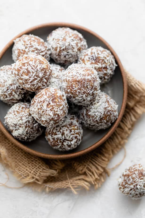 Coconut date balls