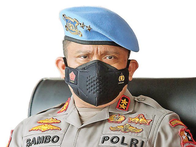 Irjen Pol Ferdy Sambo dinonaktifkan dari jabatannya sebagai Kadiv Propam Polri. Terkait keputusan tersebut, Sambo menyatakan menerimanya dengan lapang dada. Dada, Baseball Hats, Pinterest, Google, Quick, Baseball Caps, Caps Hats, Baseball Cap, Snapback Hats