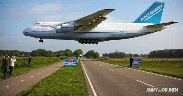 Antonov till stockholm for att slass saab Antonov till stockholm for att slass saab