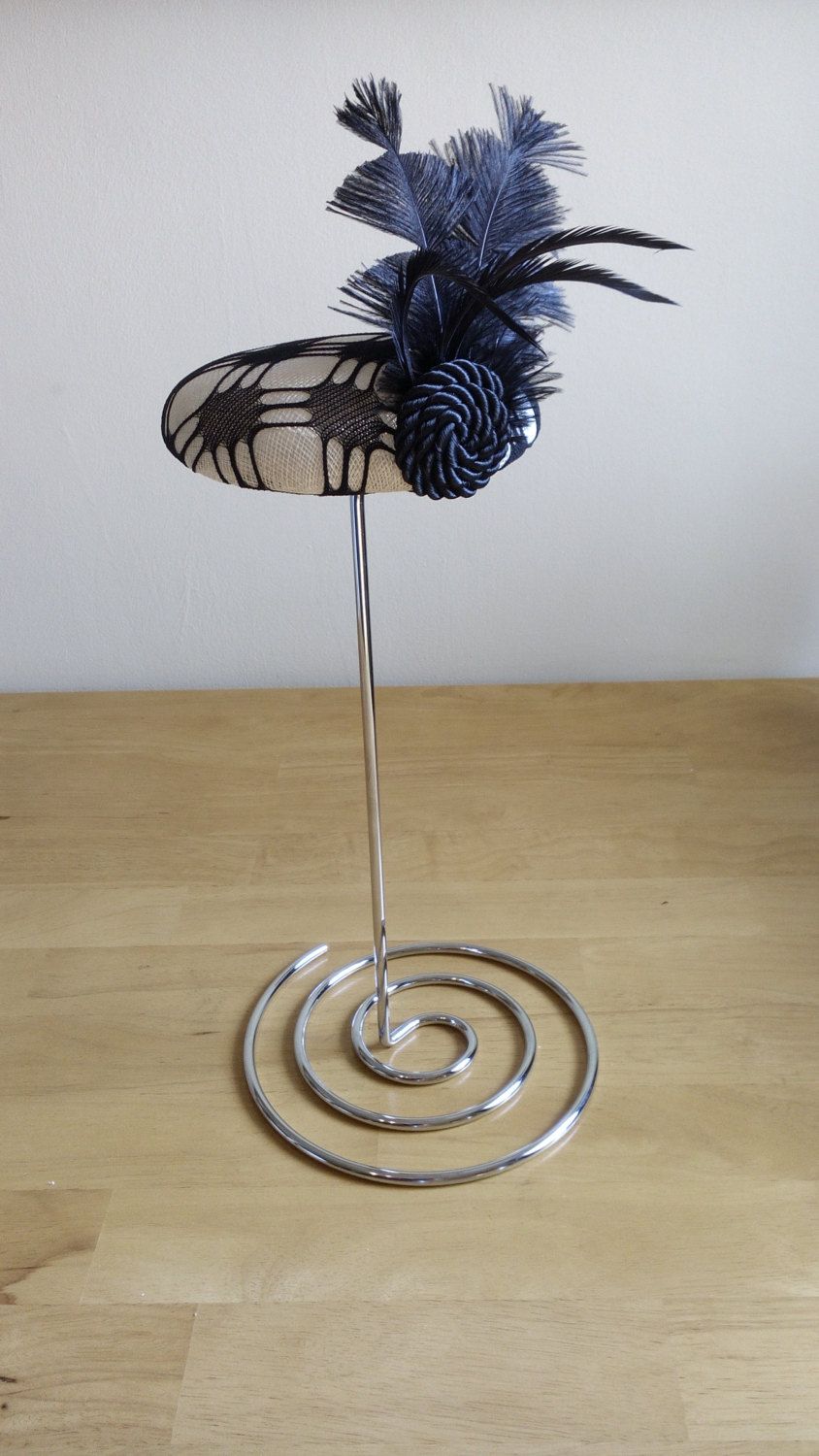 Fascinator Hat Pinterest Cream Hats And Elegant Black And Cream Fascinator Hat For Weddings Races Special Events By Oliveirahats On Etsy
