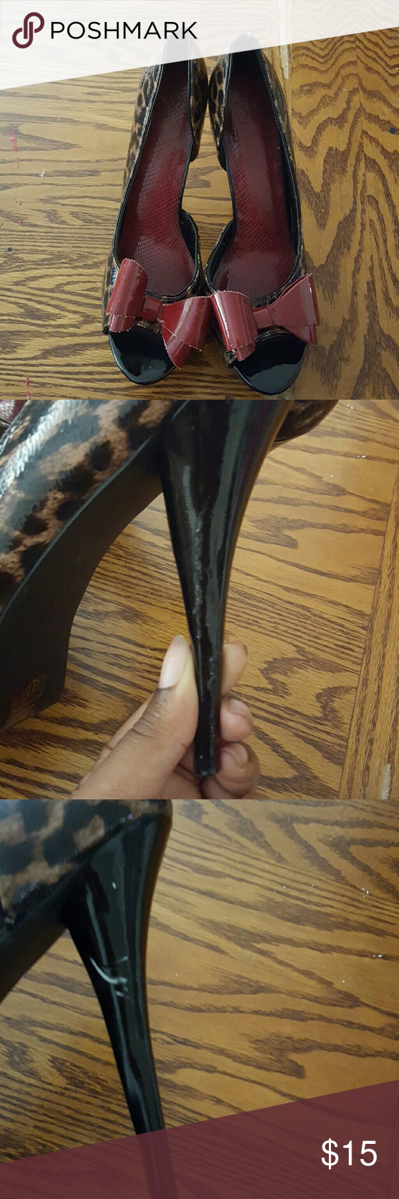 What does the right heel scratch What does the right heel scratch