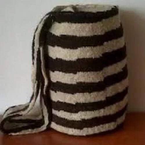 mochilas arhuacas grande sierra nevada colombia envio gratis Sierra Nevada, Laundry Bag, Maru, Throw Pillows, Grande, Tapestry, Fashion, Knit Bag, Hanging Tapestry