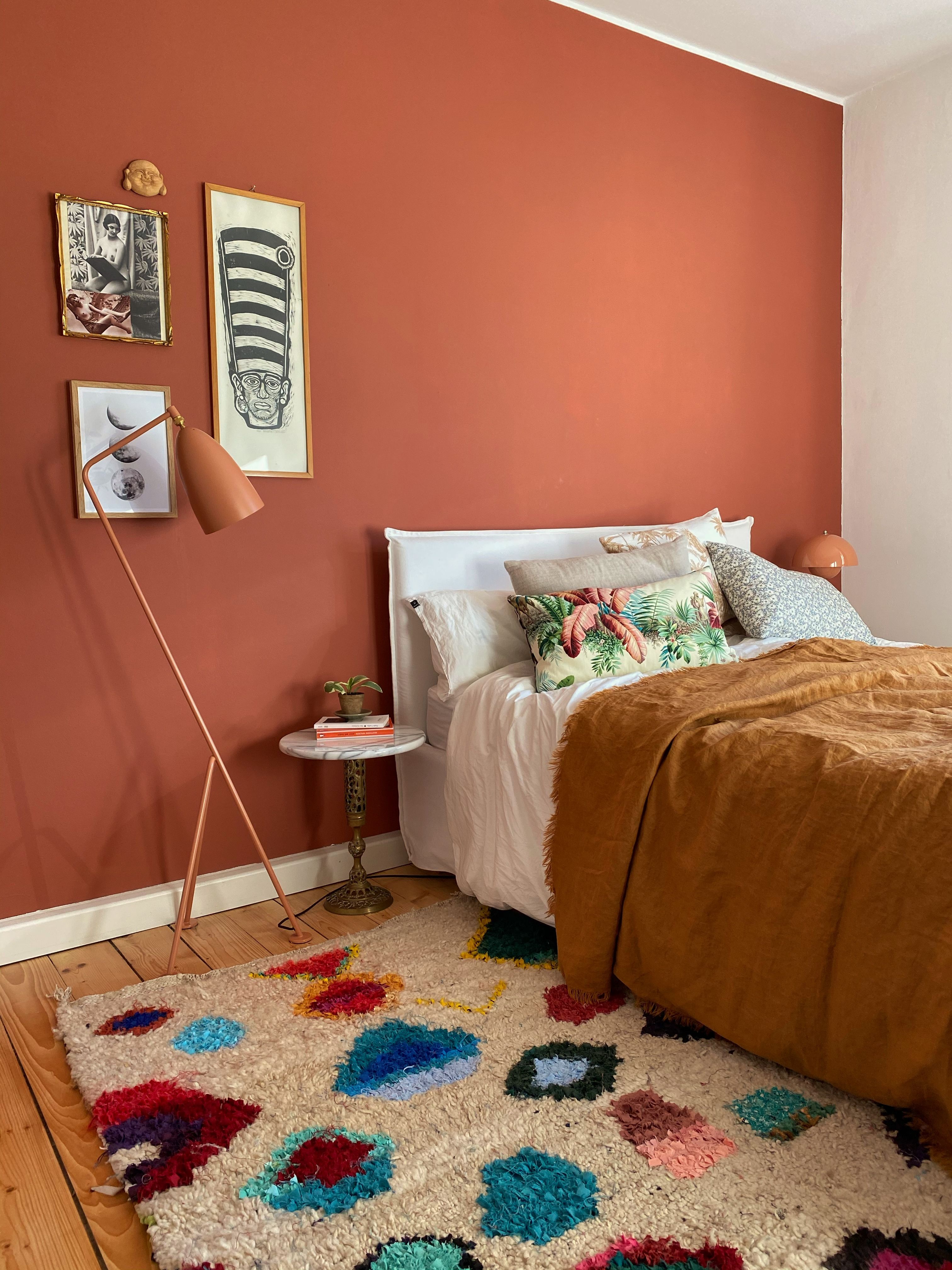 Bedroom in earthy colors/terracotta Home decor, Bedroom