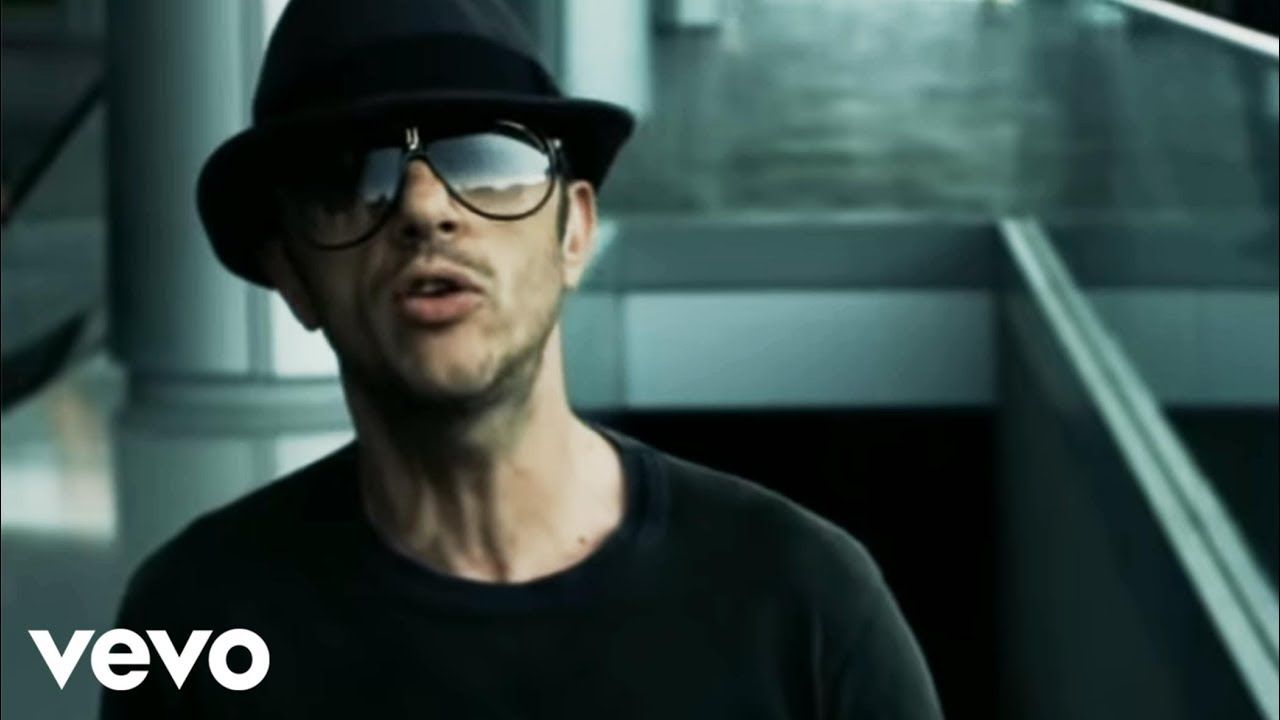 neffa lontano dal tuo sole videoclip neffa lontano dal tuo sole videoclip