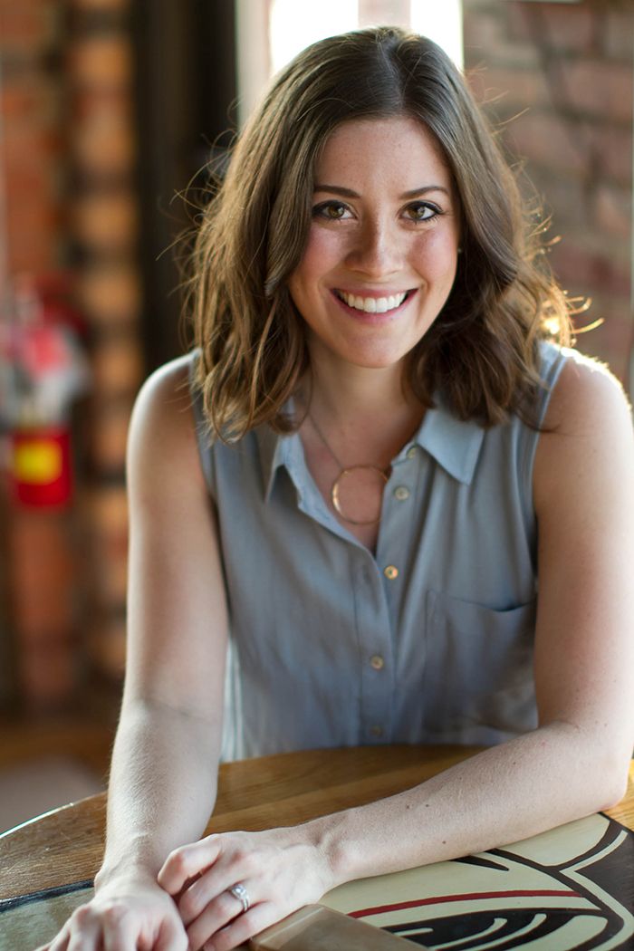How to Whiten Your Teeth with Smile Brilliant | The Brunette One #howtowhitenyourteeth