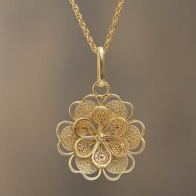 Gold Plated Silver Peruvian Filigree Flower Neckla Gold Plated Silver Peruvian Filigree Flower Neckla