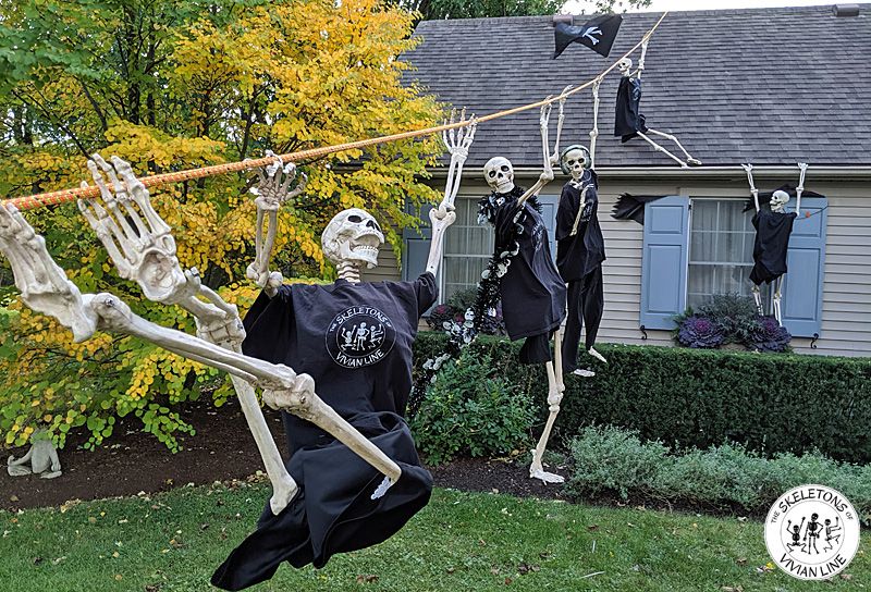 The Skeletons of Vivian Line made their great escape from the closet last night. Why couldn't these funny skeletons just use the front door? Pirate Halloween Decorations, Halloween Yard Art, Halloween Outside, Halloween Camping, Halloween Skeletons, Outdoor Halloween, Halloween Projects, Halloween House, Holidays Halloween