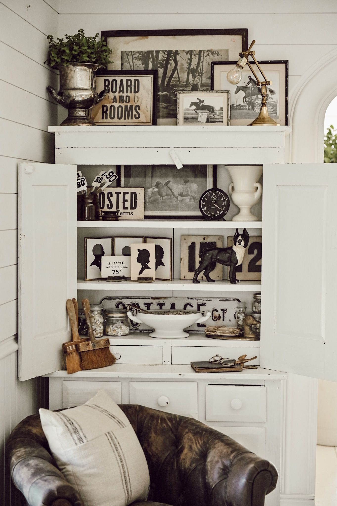 how to display collections monochromatic styling home decor country house decor decor modern country chic decor on how to display collections monochromatic styling home decor country house decor decor decor country house decor
