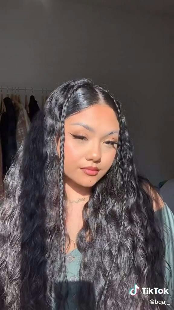 ~prazer meu nome é Julia espero que gostem da fanfic~ "s/não é uma ga… #fanfic # Fanfic # amreading # books # wattpad Quick Curly Hairstyles, Hairdos For Curly Hair, Curly Hair Styles Easy, Hair Tutorials For Medium Hair, Hair Ponytail Styles, Baddie Hairstyles, Medium Hair Styles, Short Hair Styles, Curly Hair With Braids