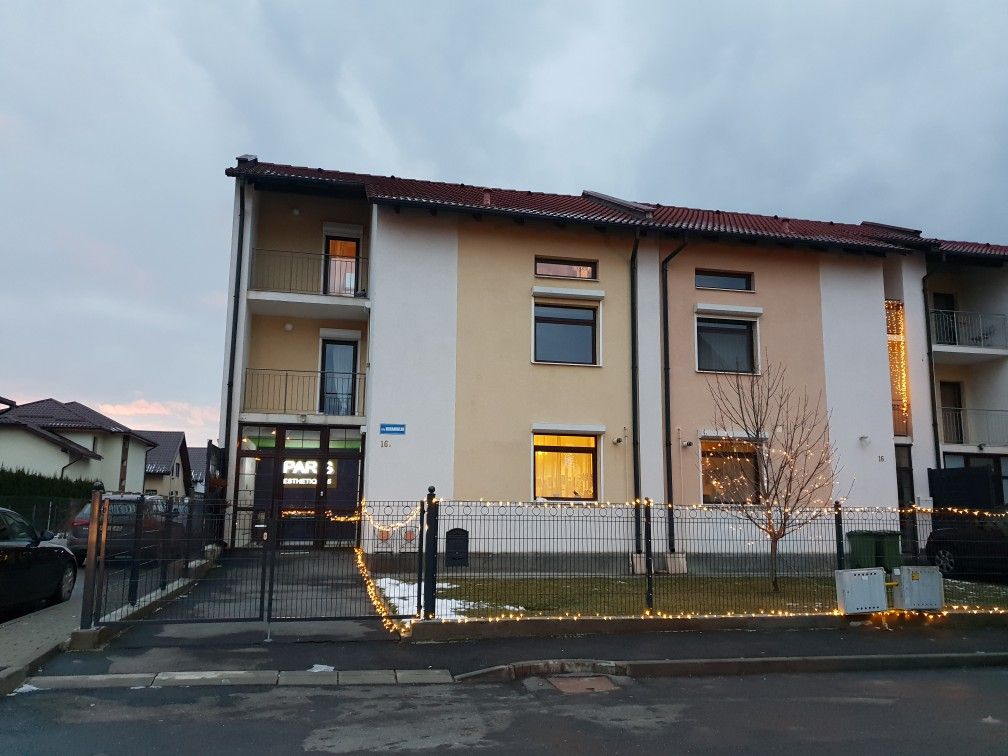 Pin Adăugat De Paris Esthetique 5 Brașov Pe Salon Paris Esthetique 5