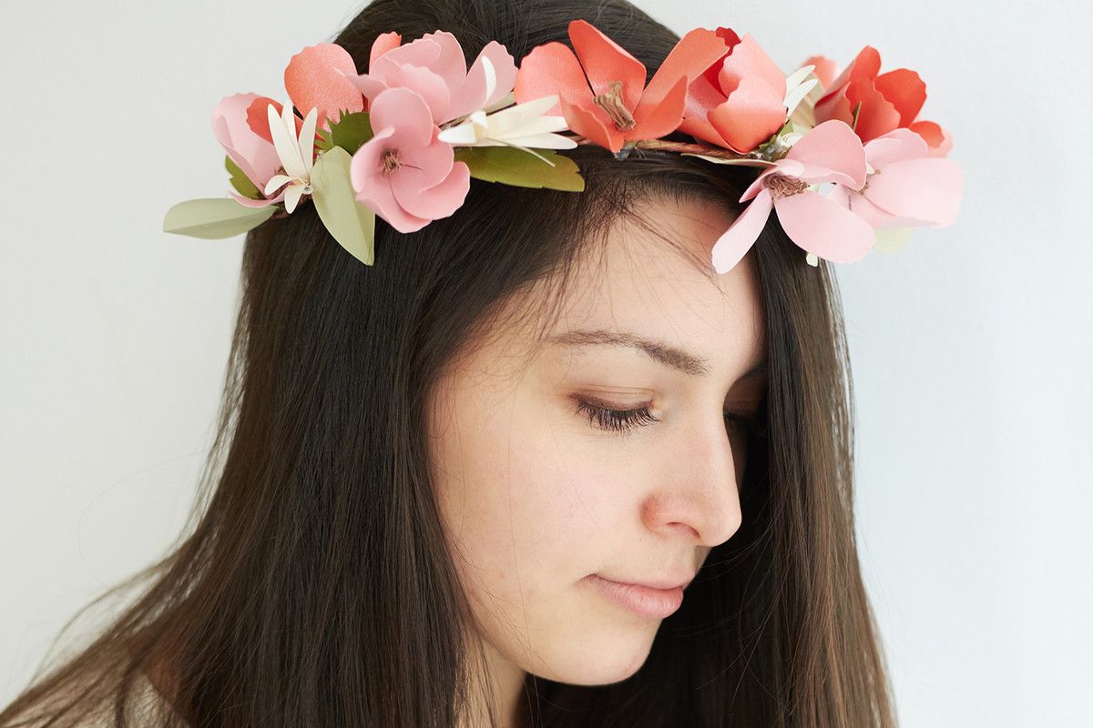 lia griffith paper flower head wreath cricut design paper flower head wreath