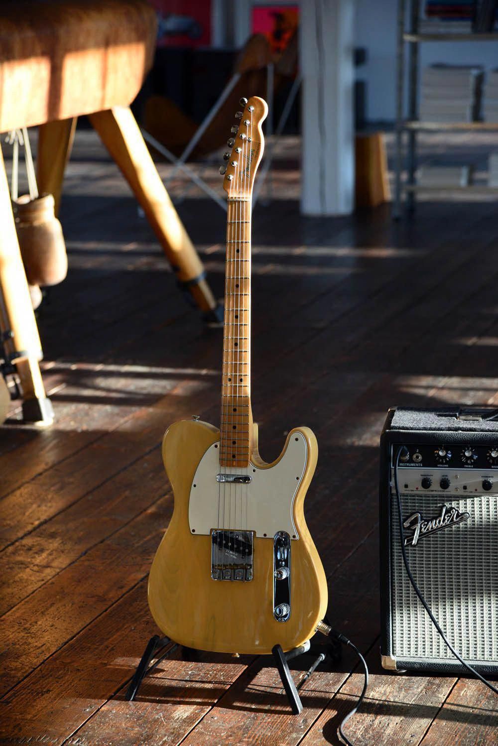Fender Guitars Window Sticker Fender Guitar Finger Strengthener #guitarskills #guitare #FenderGuitars #electricguitars