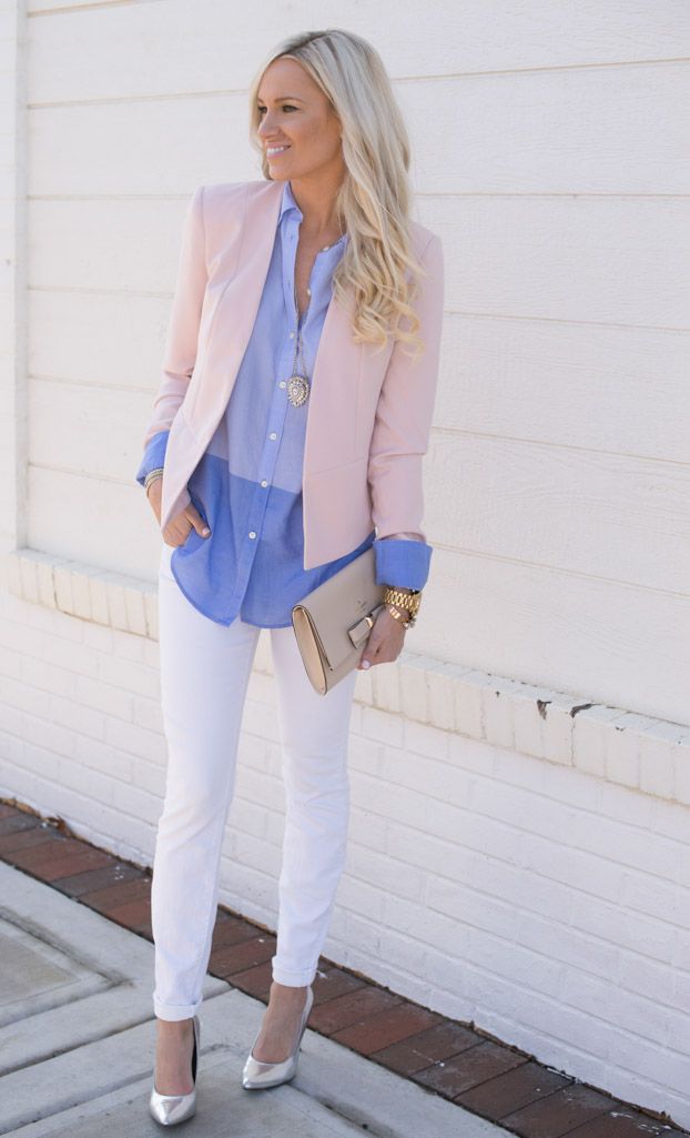Hesitant to try menswear-inspired clothing? Try it in a airy colors like pink and light blue for a feminine feel. Rosa Blazer, Blazer Rose, Style Work, Mode Style, Mode Outfits, Fashion Outfits, Womens Fashion, Runway Fashion, Fashion Trends