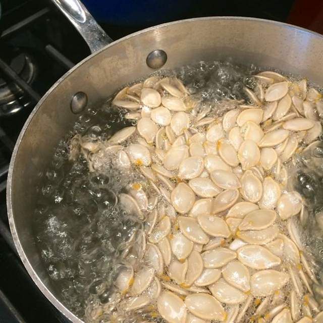 How to Roast Pumpkin Seeds #pumpkinseedsrecipe