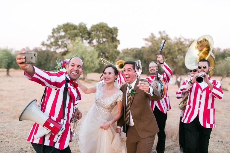 Brass band and newlywed couple Rustic boho wedding at countryside Alentejo Herdade dos Alfanges #rusticwedding #countryside #brassband jesuscaballero.com Rustic Boho Wedding, Outdoor Wedding, Wedding Planner, Destination Wedding, Countryside Wedding, Brass Band, Sunset Colors, Chinese Dress, Newlyweds