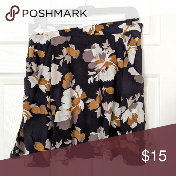 ⭐ 🛍️ Floral Skirt ⭐ 🛍️ Floral Skirt