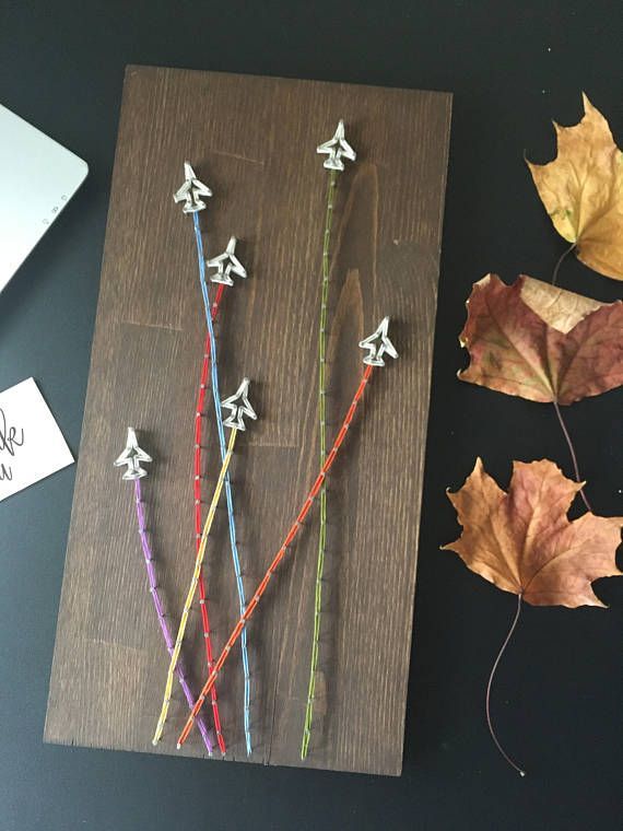 Planes String Art / Flugzeuge Wandkunst / String Art Fahrzeuge / Nagel- und Stringkunst / String Art / Flugzeuge Holz / Bunte Flugzeuge / Flugzeuge #fahrzeuge #flugzeuge #nagel #planes #string #wandkunst #stringart
