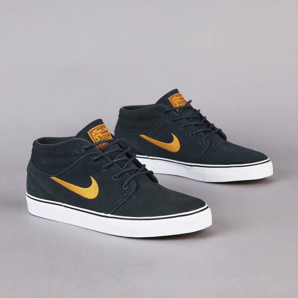 gold nike trainers 100 thousand dollers gold nike trainers 100 thousand dollers
