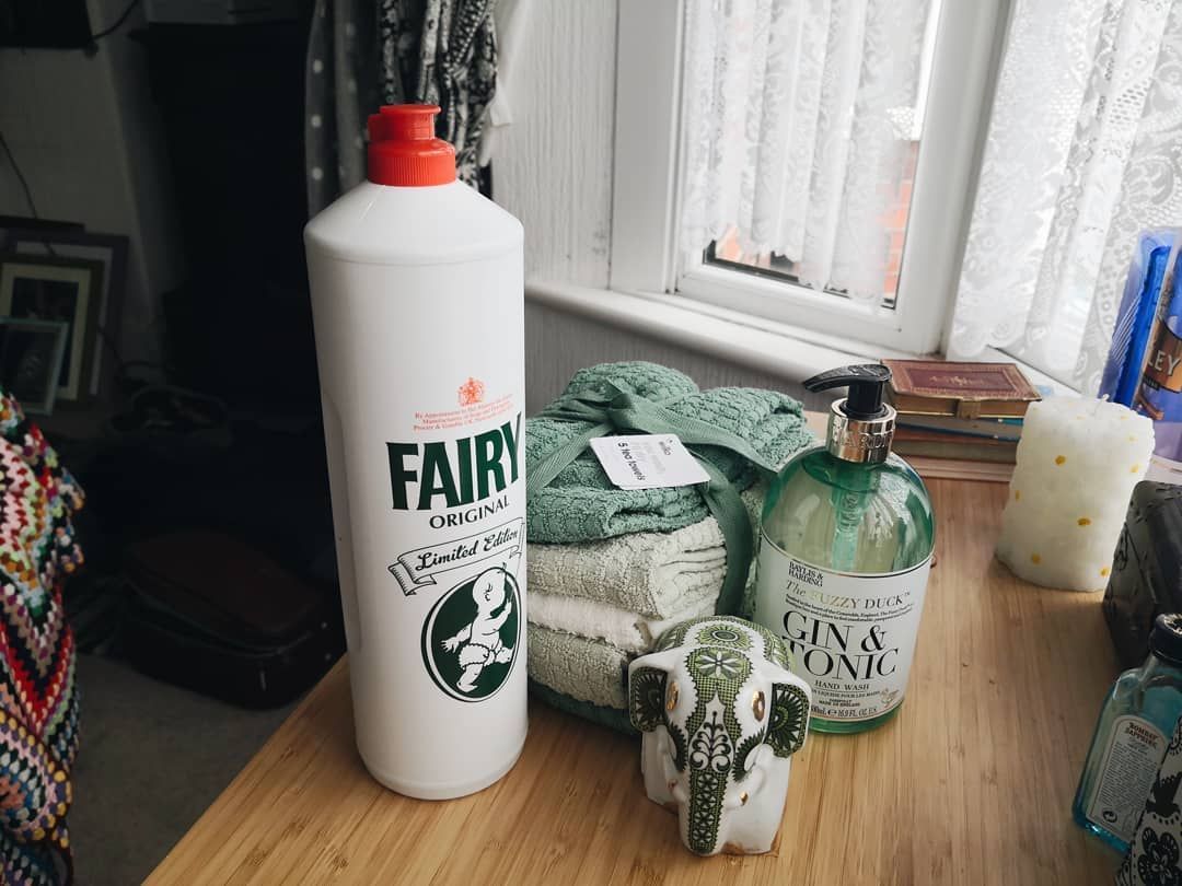Already started on a slight green theme for my future kitchen... * ~ ~ ~ ~ ~ ~ ~ #diy #decor #charityshop #thrifting #ikea #home #interiors #pinterestinspo #homeinspo #upcycling #budgetdiy #budgethome #furniture #boho #retro #fairyliquid #kitchen #teatowels #wilkos #baylisandharding #futurehome #pinterestinspo