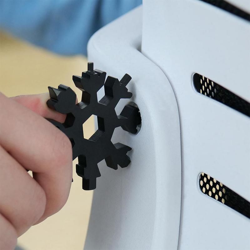 Creative Snow Keychain Tool 18 in 1 Stainless Steel Multi-tool Pocket Hand Tools