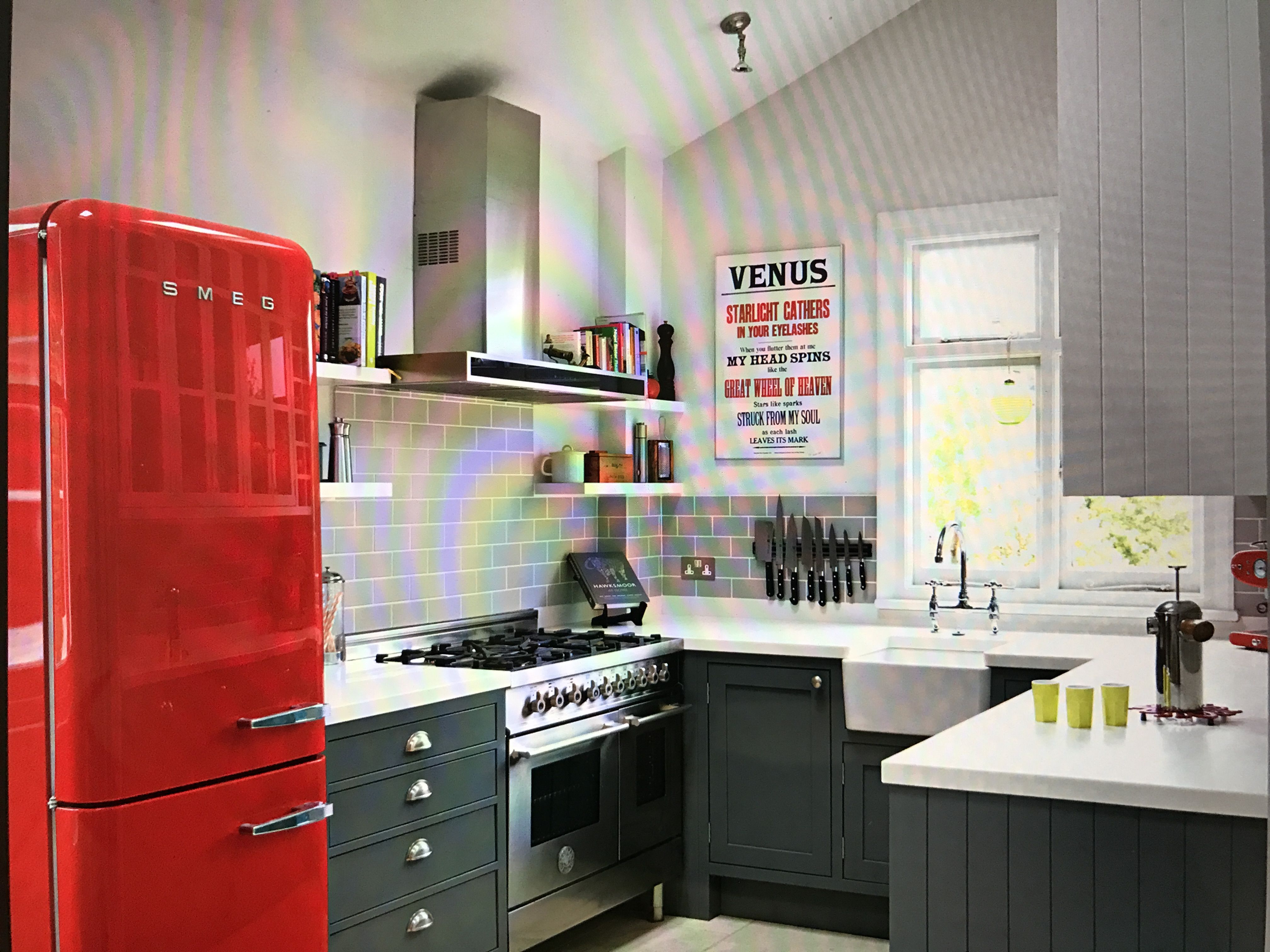 Pin By Lauren Sparks On Kitchen Love In 2020 Farmhouse Kitchen Decor Home Decor Kitchen Modern Farmhouse Kitchens