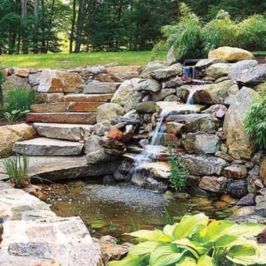 Natural-backyard-design-ideas-with-pond Estanque Pinterest - cascadas en jardines Natural-backyard-design-ideas-with-pond Estanque Pinterest - cascadas en jardines