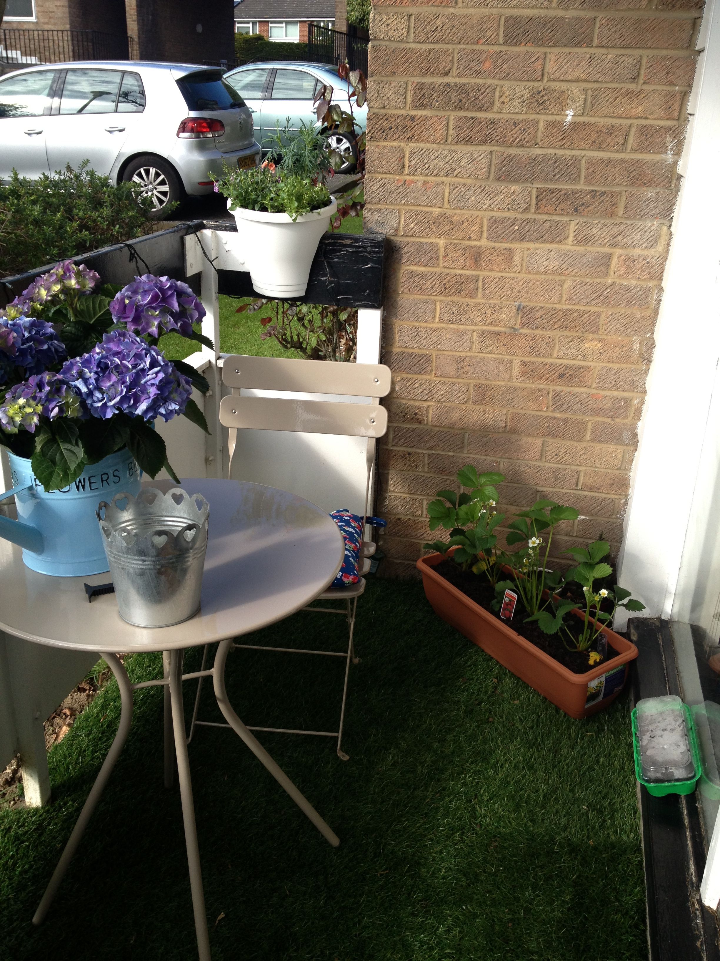 balcony garden artificial grass and beautiful hydrangea small patio beautiful hydrangeas home decor artificial balcony garden on balcony garden artificial grass and beautiful hydrangea small patio beautiful hydrangeas home decor pinterest