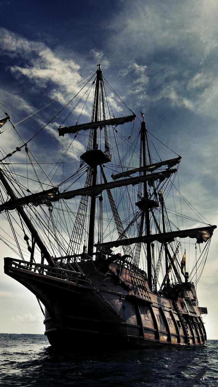 Johnny Depp Pirates Of The Caribbean Sailing Ships Sailing