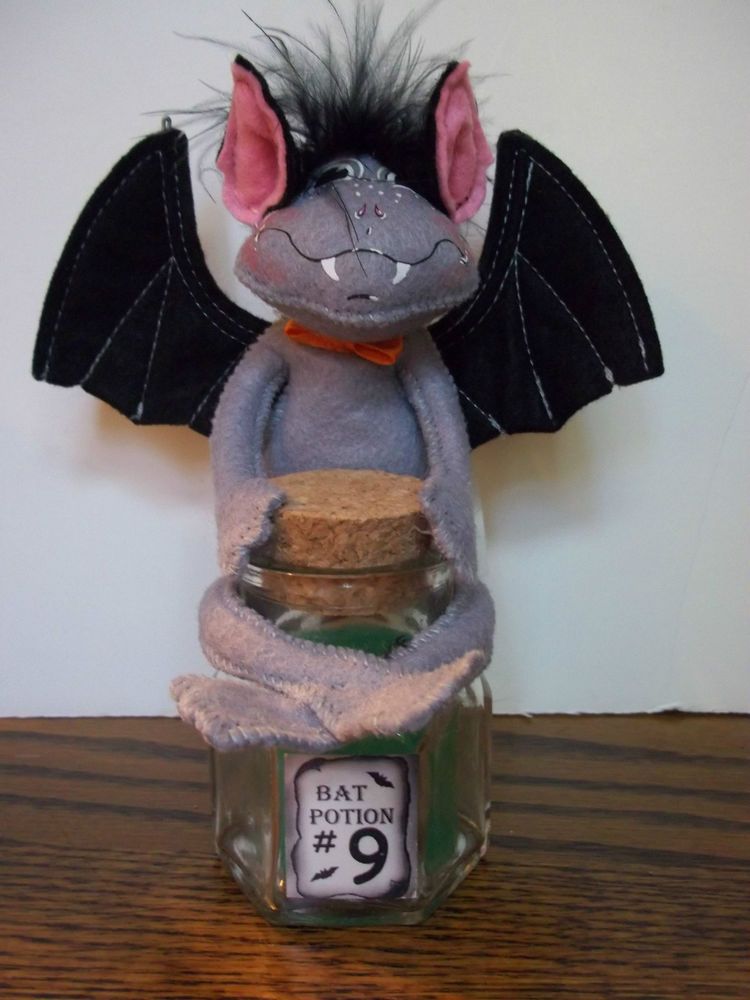 AnnaLee Mobilitee Doll Vintage Halloween Magic Potion Bat