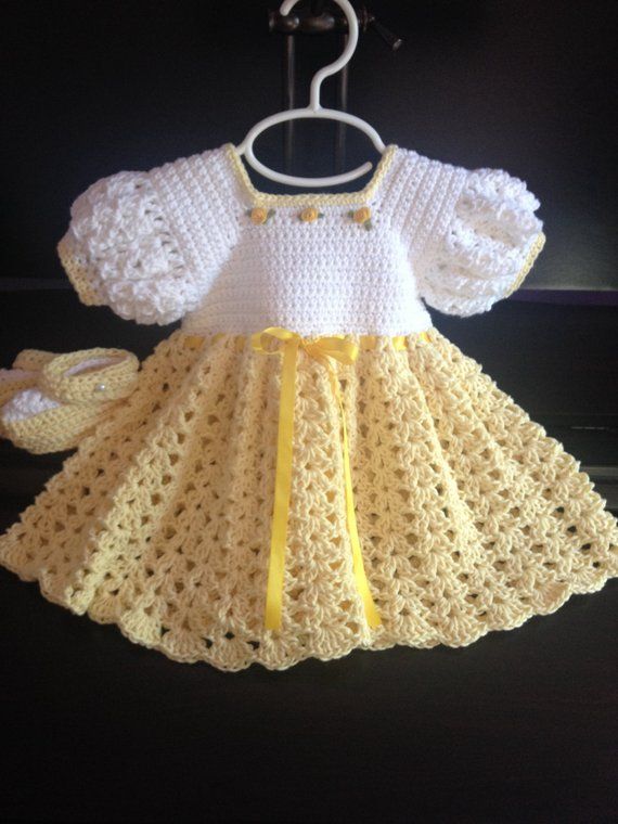 Häkeln Sie Baumwolle Babykleid Booties gelb und weiß 3-6 mo #vestidosparabebédeganchillo