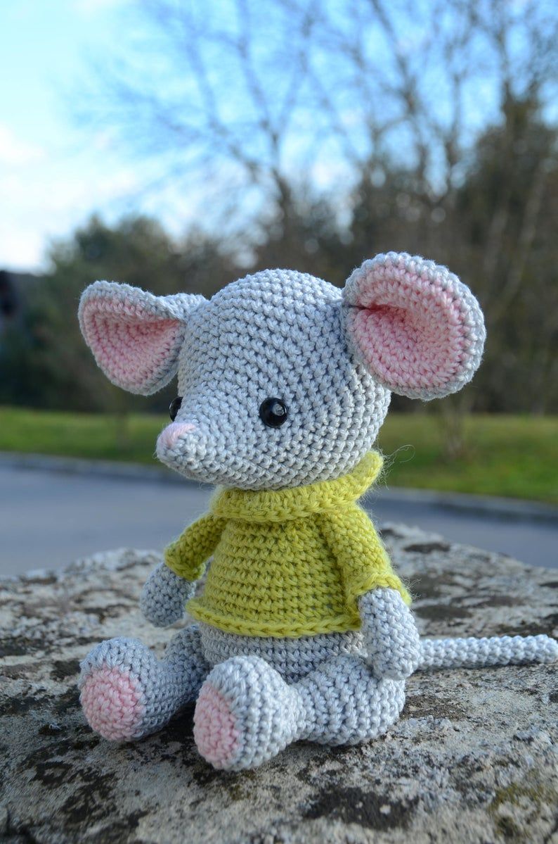 Albert the mouse, handmade amigurumi mouse, croche Albert the mouse, handmade amigurumi mouse, croche