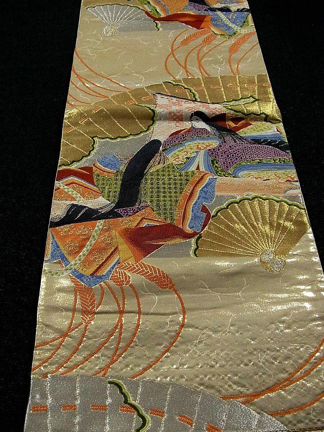 this is a luxurious gold fukuro obi with pattern of noble people
