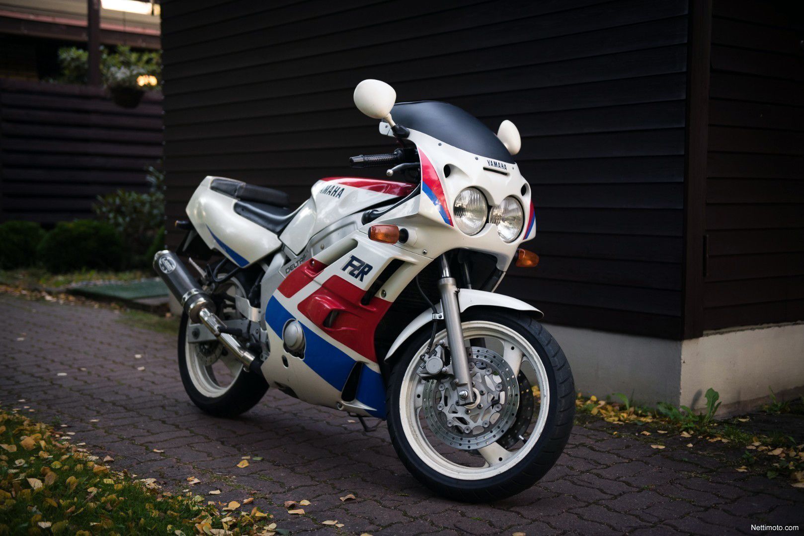 1990 Yamaha FZR 600 1990 Yamaha FZR 600