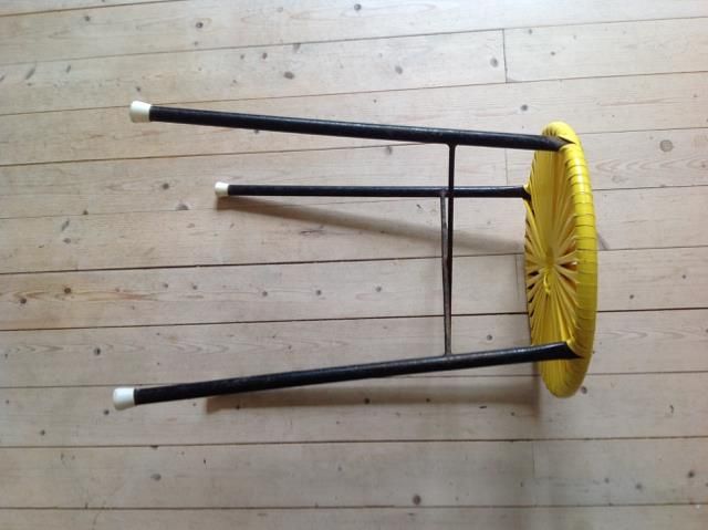 Häftig 50 tals pall med gul sits ### på tradera.com antika ...