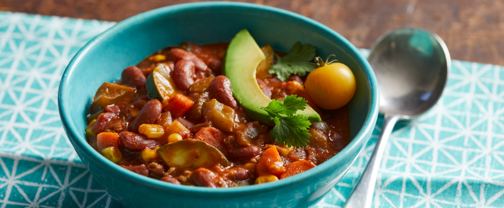 Hearty Vegetarian Chili | Forks Over Knives | Vegetarian chili, Recipes