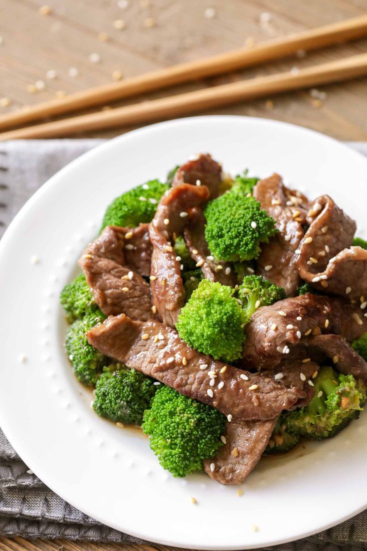 Easy Beef and Broccoli {Perfect Weeknight Meal!} - Lil' Luna | Recipe | Easy beef and broccoli ...