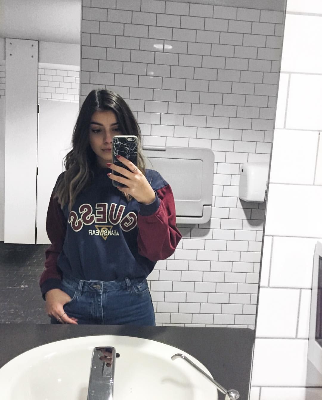 wallpapers Bathroom Selfie Background typical girl in the bathroom selfie