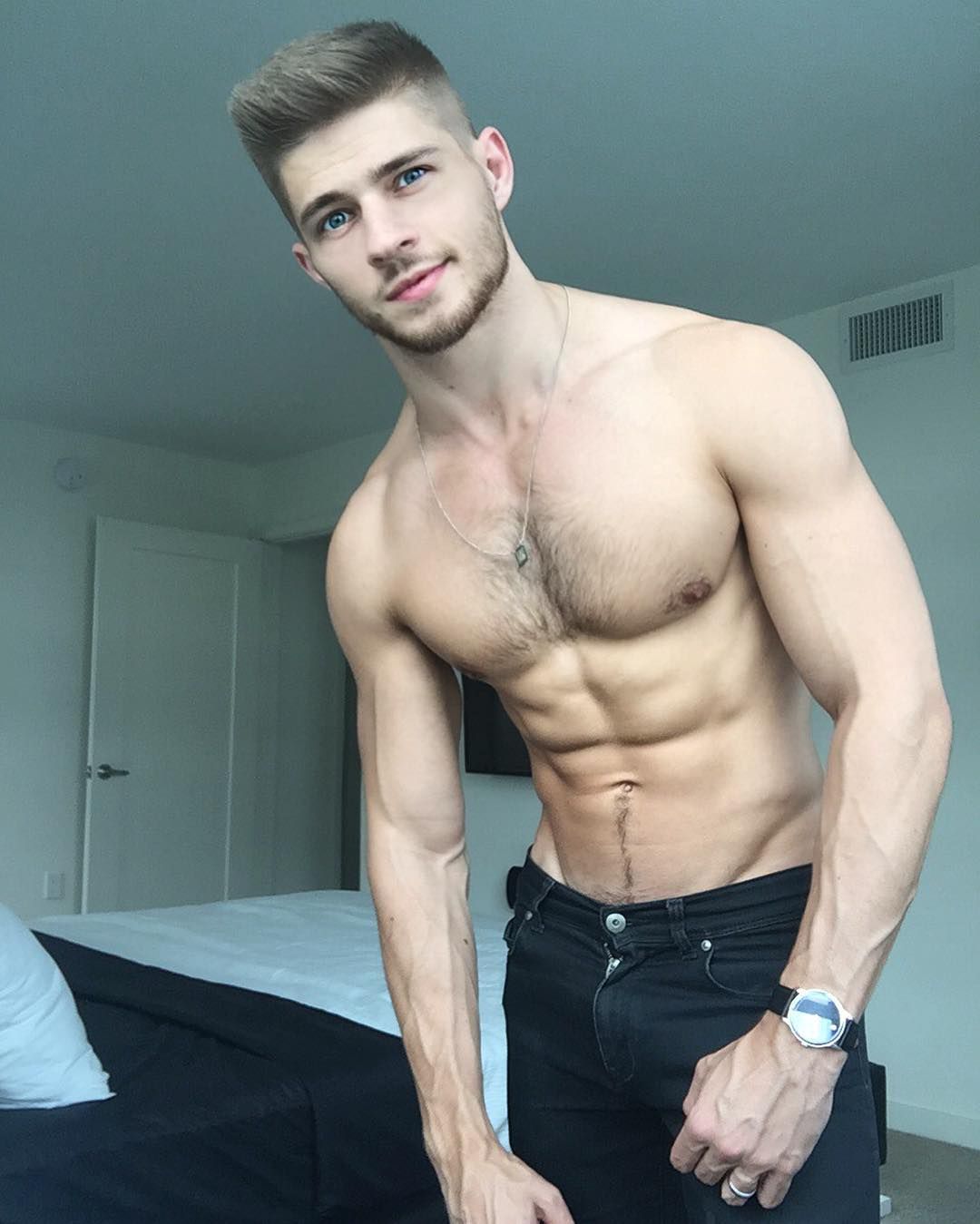 muscular-young-male-chest-pics
