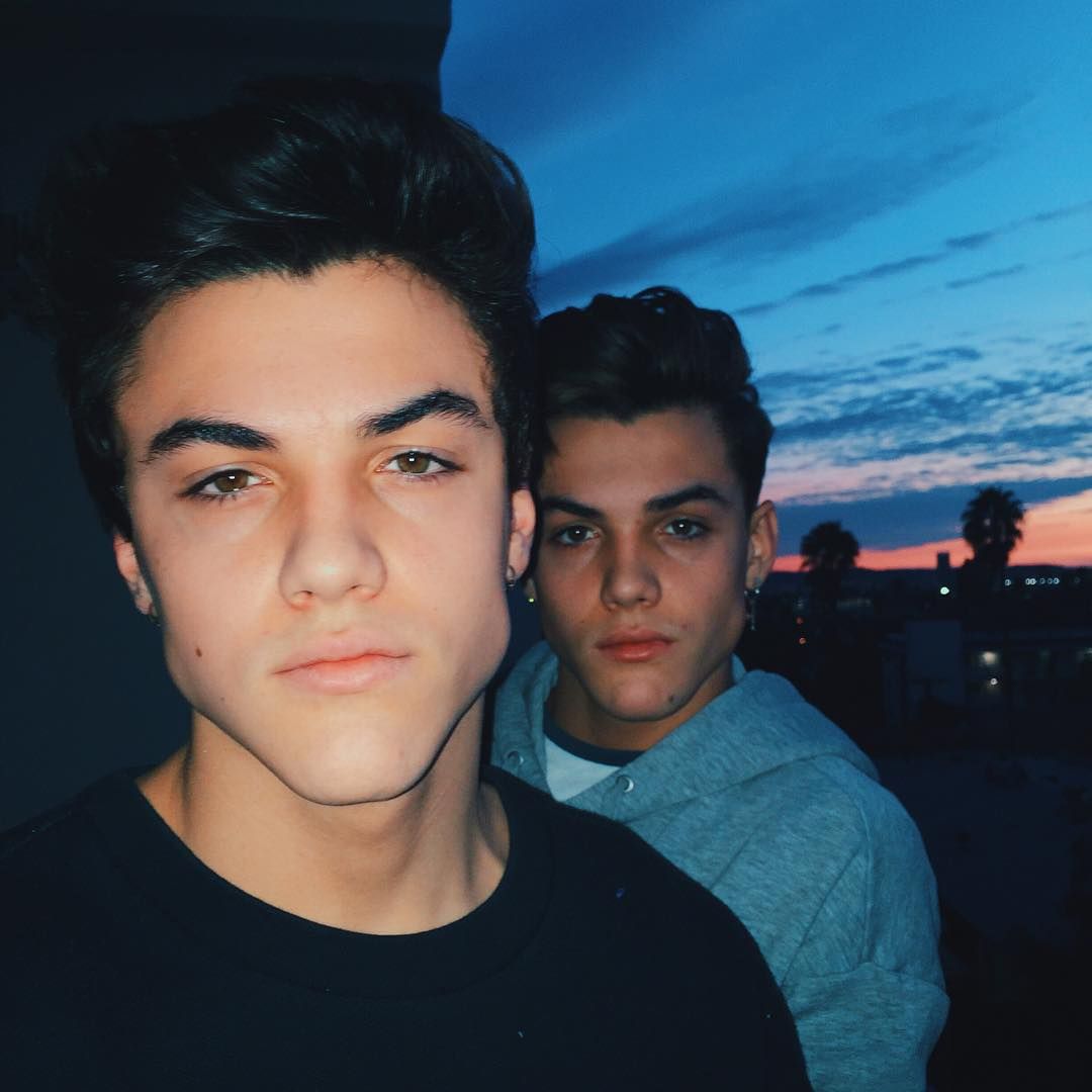 16 I Live Life With My Twin Bro And Record Some Of It Snapchat