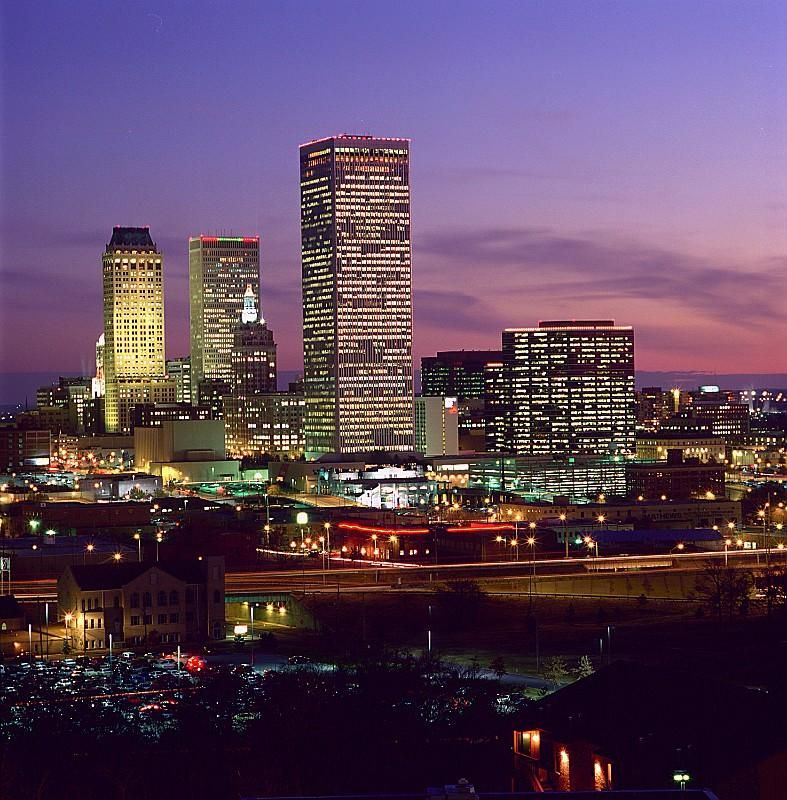 Rainy Night In Tulsa Ok Rainy Night Night Cityscape