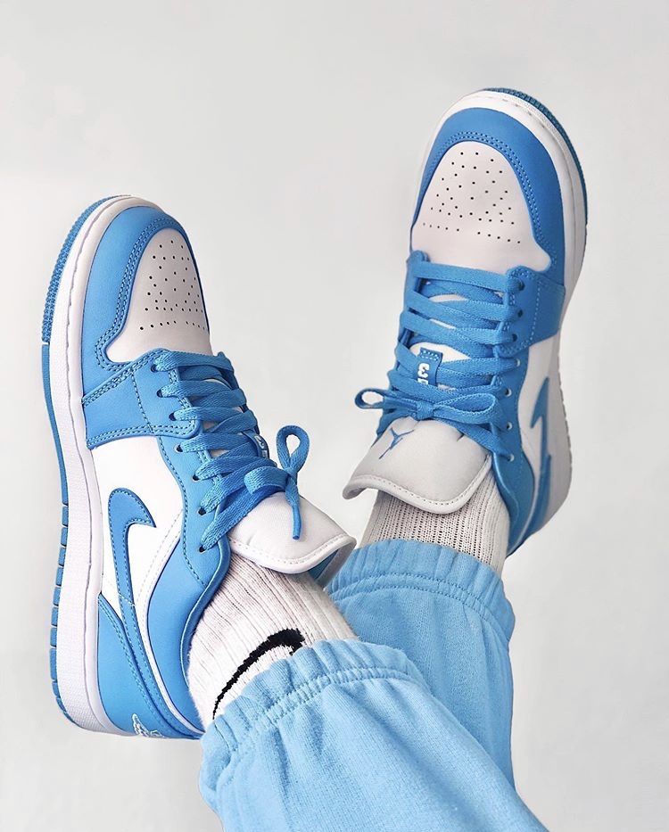 jordan 1 low wmns unc