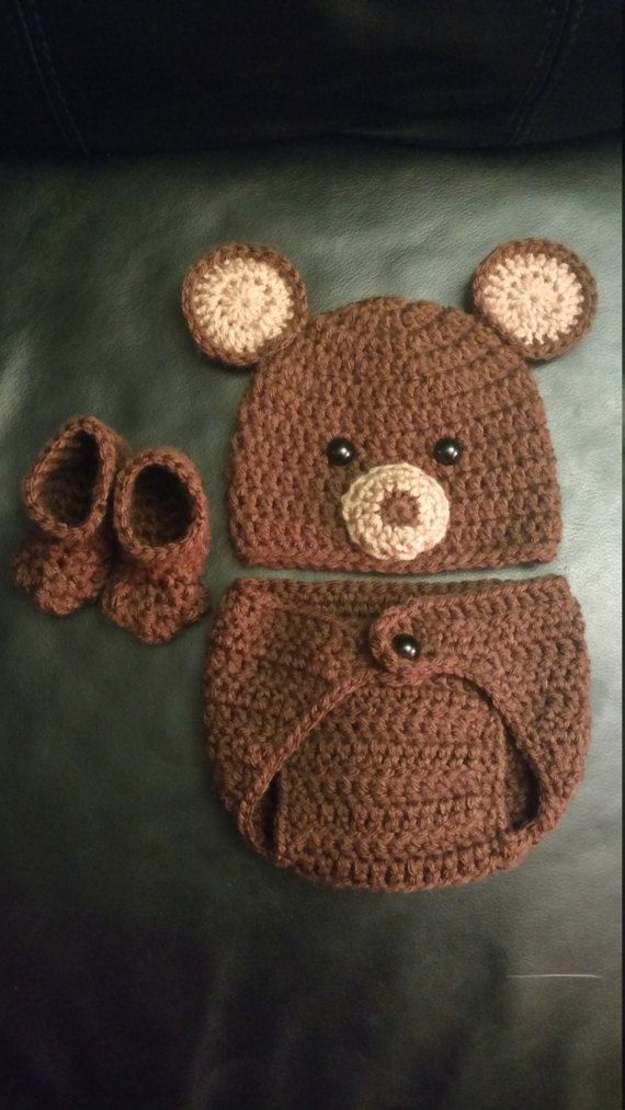 Crochet Newborn Bear Outfit - Baby Girl or Boy Woodland Costume - Photo Prop - Beanie Hat, Diaper Cover, and Booties. Handmade & Homemade #mamp;mcostumediy