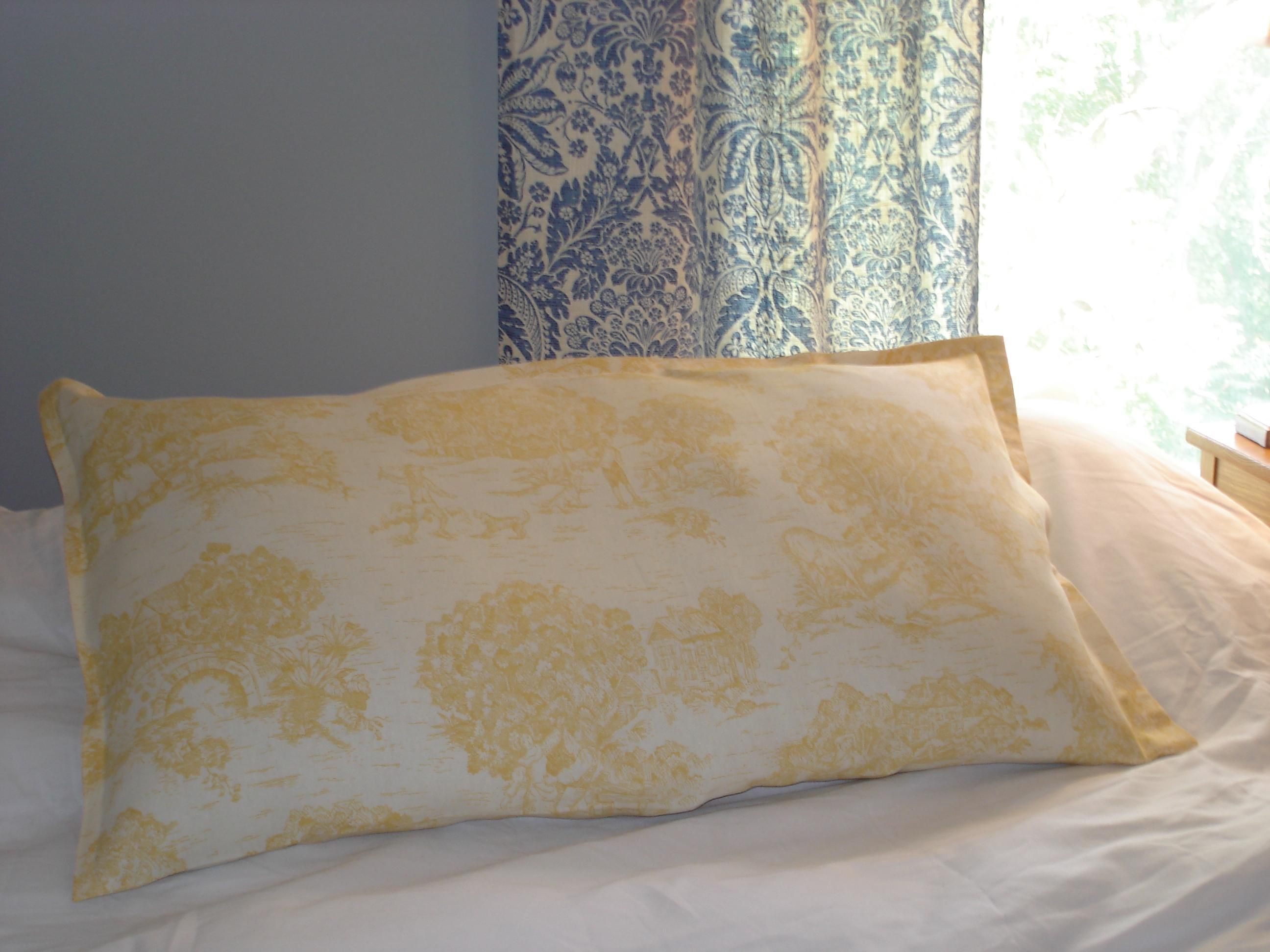 DIY Pillow Shams : DIY No Sew Pillow No Sew Pillow Sham | Christmas